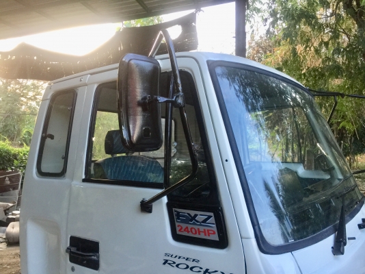 ขาย หัวสิบล้อ ISUZU  ร็อคกี้ สีใหม่ พร้อมใช้งาน