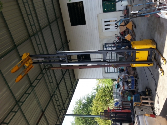 ขาย stacker 1.4 ton