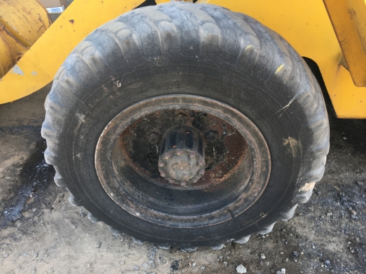 ขายรถตักMISUI HL5ขนาด1คิวเก่านอกพร้อมใช้ มีเอกสารนำเข้าราคา235000บาทสนใจโทร0915195453