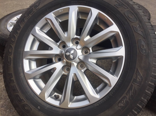 ขายล้อ TRITON ขอบ17 พร้อมยาง TOYO A28 245-65-17 ปี14 ชุดละ 5,500 บาท