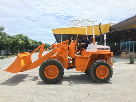 ขายรถตักKOMATSUรุ่น505นำเข้าญี่ปุ่นไม่เคยใช้งานในไทย เอวอ่อน  เครื่องดีเซล4สูบ สภาพดีพร้อมใช้งานมีหลายคัน 081-8302909 จิรโรจน์ Line  : Jiraroj2909