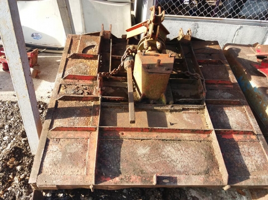 ขายตัดหญ้า ขนาด1.40 เมตร กระปุกใหญ่ขายตามสภาพ  ราคา 17,000 บาท  084-9997463