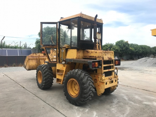 ขายรถตักKOMATSUรุ่น507นำเข้าญี่ปุ่นไม่เคยใช้งานในไทย เอวอ่อน  เครื่องดีเซล4สูบ สภาพดีพร้อมใช้งานขาย520000 081-8302909 จิรโรจน์ Line  :  jiraroj2909