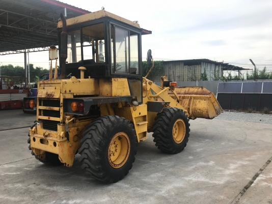 ขายรถตักKOMATSUรุ่น507นำเข้าญี่ปุ่นไม่เคยใช้งานในไทย เอวอ่อน  เครื่องดีเซล4สูบ สภาพดีพร้อมใช้งานขาย520000 081-8302909 จิรโรจน์ Line  :  jiraroj2909