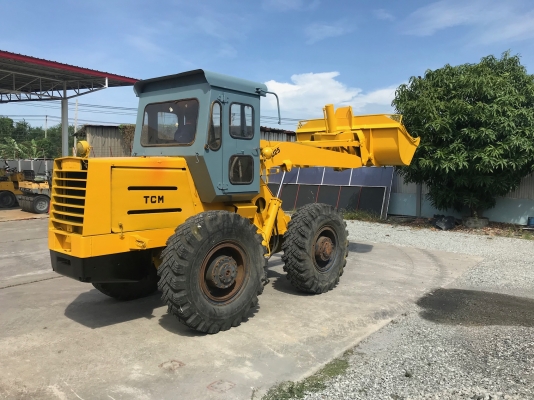 ขายรถตักTCMรุ่นSTD25นำเข้าญี่ปุ่นไม่เคยใช้งานในไทยเครื่อง4สูบ สภาพดีพร้อมใช้งาน 081-8302909 จิรโรจน์ Line ID : Jiraroj2909