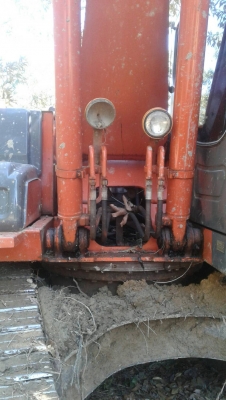 ขาย 900,000 HITACHI zx 200-1 ไฟฟ้าตัดเพราะกล่องหายไปกับช่าง หน้าจออยู่ มอเตอร์คันเร่งอยู่ เครื่องดี ปั้มแรง เอวแน่น ช่วงล่างแน่น เอกสารอินวอยทร์ รถใช้งานอยู่ รถอยู่ จันทบุรี 090-772-3710 090-772-3708