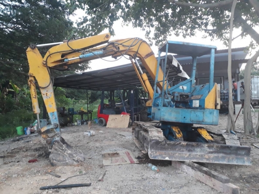 ขายรถแมคโครเล็ก ยี่ห้อ ihi รุ่น 55uu