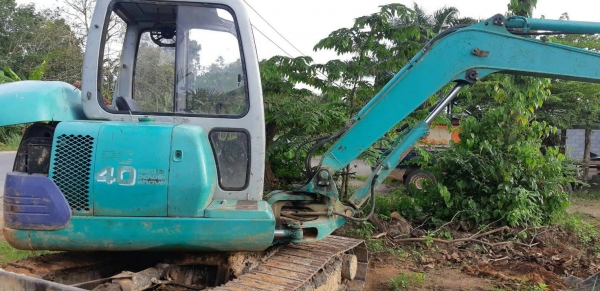 ขายรถแบคโฮ KOMATSU PC40-7 เอกสารอินวอย ราคา 400000
