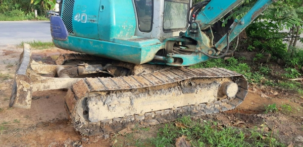 ขายรถแบคโฮ KOMATSU PC40-7 เอกสารอินวอย ราคา 400000