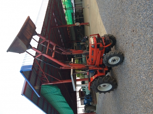 ขายรถไถตักสภาพเก่านอกสีเดิมๆสภาพสวย ยกใด้ 3เมตรสบาย