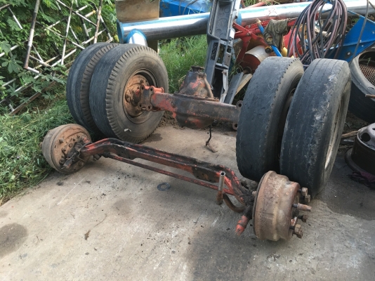 ขาย12.000บาท อะไหล่ช่วงล่าง เพลาหลัง 6ล้อฮีโน่KM.