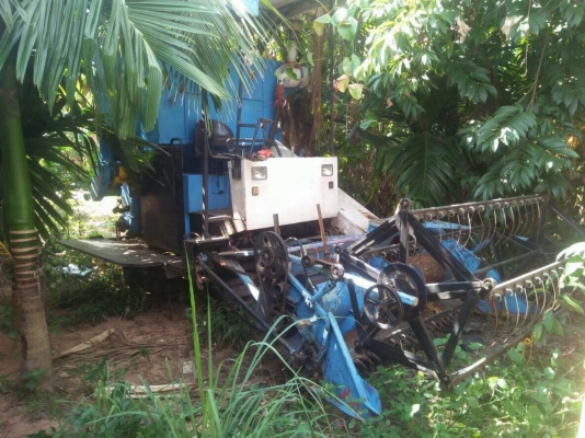 ขาย 65.000บาท รถเกี่ยวข้าวซันเทค อุ้ม800กิโล เครื่องปั้มแรงดี