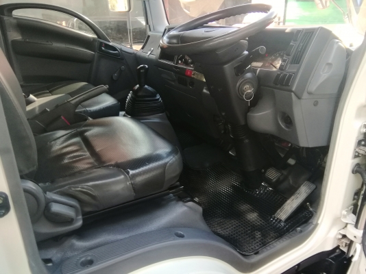 6 ล้อกลาง *EURO.3* ISUZU NMR 130 แรงม้า *คอมมอนเรว* ยาว 4.30 ม.* รถสวยเดิม+พร้อมใช้งาน * รถห้างแท้ *