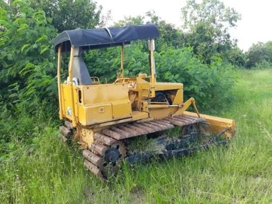 ขายรถแทรคเตอร์ KOMATSU D20P-5 สไลด์ใบมีด ราคา 160000