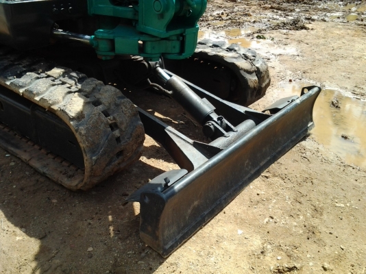 ด่วนขายรถแบ๊คโฮ KOBELCO SK45 ปั๊มนิ้ว 199,000 บาท (ราคานี้ก่อนสิ้นเดือนนี้เท่านั้นครับ)
