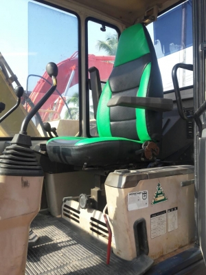 ขายจ้า..KOMATSU PC60-6 เก่านอกแท้  เดิมๆๆมีผานดัน เครื่องปั๊มดี ใช้งานมาน้อย โทร 089-3818694. จ๊อย