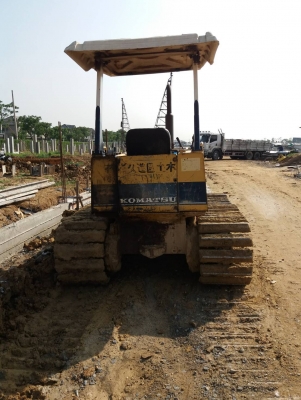 ขายรถแทรคเตอร์ KOMATSU D20P-6 สไลด์ใบมีดได้ 6 ทิศทาง ราคา 250000 ขายรถแทรคเตอร์ KOMATSU D20P-6 สไลด์ใบมีดได้ 6 ทิศทาง ราคา 250000