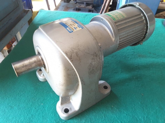 มอเตอร์เกียร์ 1:300 ไฟ 3 เฟส ยี่ห้อ GTR made in Japan