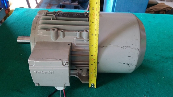 มอเตอร์ซีเมนส์ 3 เฟส 380V 1 แรง 4P 1400rpm