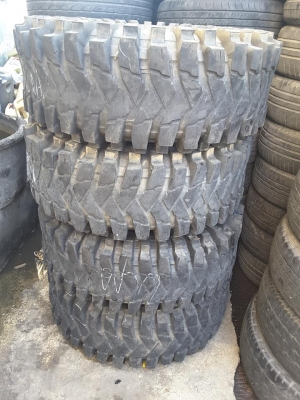 Maxxis 8060 ขนาด 37-12.5-16 ปี15 สภาพดี 1ชุด