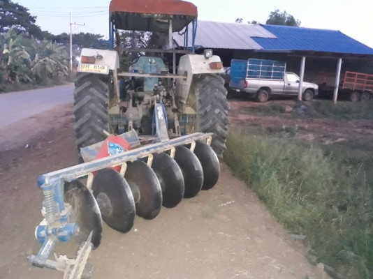 รถไถ2เพลา ford6610 ดุมล้อทาราโล่ ได้อุปกรณ์ใบดัน ผาน3ผาน7 เอกสารเป็นทะเบียน อยุ่ขอนแก่น ราคา450,000บ. สนใจ0835601591