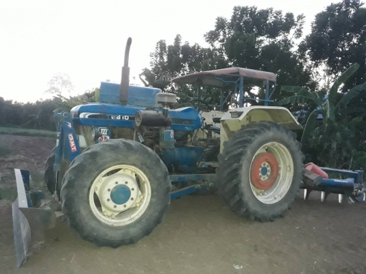 รถไถ2เพลา ford6610 ดุมล้อทาราโล่ ได้อุปกรณ์ใบดัน ผาน3ผาน7 เอกสารเป็นทะเบียน อยุ่ขอนแก่น ราคา450,000บ. สนใจ0835601591