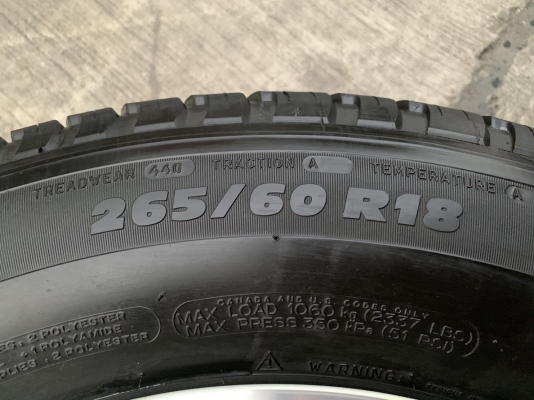 ล้อแม็ก Toyota New Fortuner ขอบ 18 พร้อมยาง 265-60-18 Michelin ปี 17 สภาพดี ดอกยางหนา