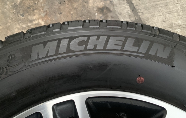 ล้อแม็ก Toyota New Fortuner ขอบ 18 พร้อมยาง 265-60-18 Michelin ปี 17 สภาพดี ดอกยางหนา