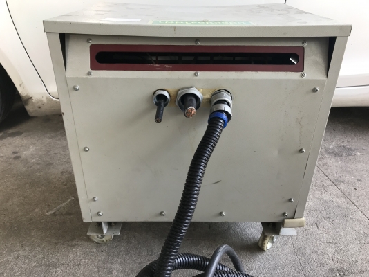 ขายหม้อแปลงไฟฟ้า 50KVA ไฟเข้า 380V ไฟออก 200V แยกออกได้ 2จุด ใช้คุมเครื่องจักรญี่ปุ่น สภาพสวยมาก พร้อมใช้งาน