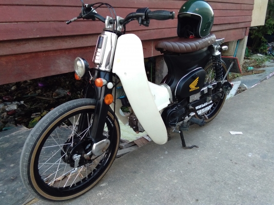 Honda 100 Honda 100