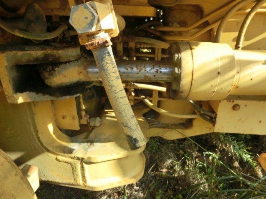 ขายรถ MOTOR GRADER KOMATSU GD825A-2 Year 1993 สภาพสวย สนใจติดต่อ อำพล 090-9694506/ 080-3031241