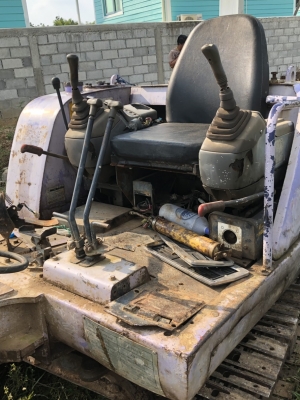 ขาย 139,000 AIPMAN AX22 เครื่องปั๊มดี เอวแน่น โซ่บาง รอนเลอร์ดี รถทำงานอยู่ รถอยู่ ระยอง 090-772-3710 090-772-3708