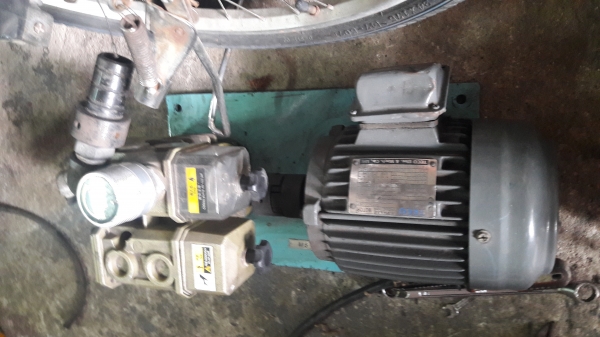 ขาย !! ปั้มVACCUM.ขนาดมอเตอร์1แรง380v.พร้อมใช้งาน