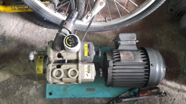 ขาย !! ปั้มVACCUM.ขนาดมอเตอร์1แรง380v.พร้อมใช้งาน ขาย !! ปั้มVACCUM.ขนาดมอเตอร์1แรง380v.พร้อมใช้งาน