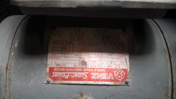 ขาย !! มอเตอร์.VENT.ขนาด1.5แรง220v.สภาพเดิมๆพร้อมใช้งาน ขาย !! มอเตอร์.VENT.ขนาด1.5แรง220v.สภาพเดิมๆพร้อมใช้งาน