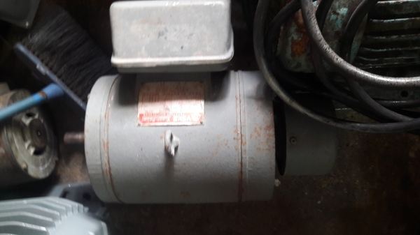 ขาย !! มอเตอร์.VENT.ขนาด1.5แรง220v.สภาพเดิมๆพร้อมใช้งาน