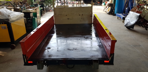 750 โล 7 แรง แทรคยาง 90 \% ราคา  สอบถามได้ ต่อรองได้ ขายได้ขายพร้อมใช้งาน กะบะกว้าง 1.10 x 1.70 ซ.ม.