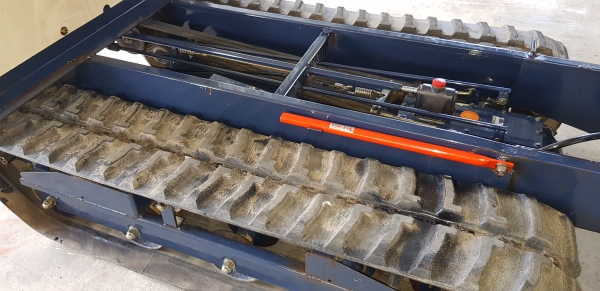 750 โล 7 แรง แทรคยาง 90 \% ราคา  สอบถามได้ ต่อรองได้ ขายได้ขายพร้อมใช้งาน กะบะกว้าง 1.10 x 1.70 ซ.ม.