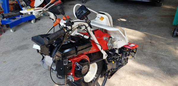 รถเกี่ยวข้าวมัดทิ้ง ได้ครับ id 0819170852 รถเกี่ยวข้าวมัดทิ้ง ได้ครับ id 0819170852