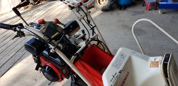 รถเกี่ยวข้าวมัดทิ้ง ได้ครับ id 0819170852 รถเกี่ยวข้าวมัดทิ้ง ได้ครับ id 0819170852