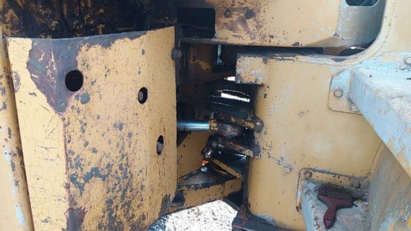 ขาย 395,000 รถตักเอวอ่อน CAT 966 เครื่องดี เกียร์ทอคร์แรงดี เอวแน่น ระบบไฮดอร์ลิคสมบูนร์ ยางดี รถพร้อมใช้งาน เอกสารซื้อขาย รถอยู่ โคราช 064-191-1112 ขาย 395,000 รถตักเอวอ่อน CAT 966 เครื่องดี เกียร์ทอคร์แรงดี เอวแน่น ระบบไฮดอร์ลิคสมบูนร์ ยางดี รถพร้อมใช้งาน เอกสารซื้อขาย รถอยู่ โคราช 064-191-1112