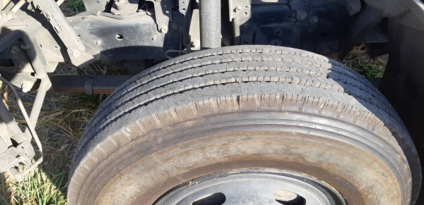 6ล้อตู้แห้งยาว5เมตร Isuzu NPR 75Kปี55-150 แรงม้า รถสวยแอร์เย็น ยางเต็มมี2คัน