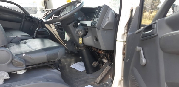 6ล้อตู้แห้งยาว5เมตร Isuzu NPR 75Kปี55-150 แรงม้า รถสวยแอร์เย็น ยางเต็มมี2คัน 6ล้อตู้แห้งยาว5เมตร Isuzu NPR 75Kปี55-150 แรงม้า รถสวยแอร์เย็น ยางเต็มมี2คัน