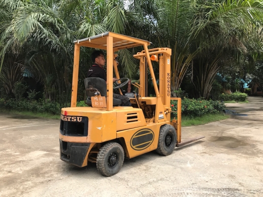 (ลดกระหน่ำ)ขายFORKLIFT KOMATSU FG15-12(1.5ตัน) สวยเดิมจากญี่ปุ่น ยังไม่เคยใช้ในไทย 85,000เท่านั้น!!
