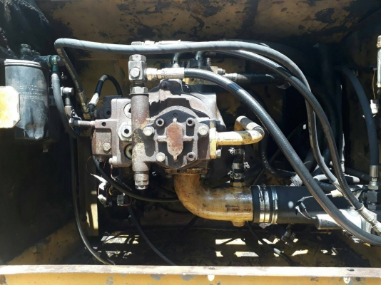 มี VDO ให้ชม.KOMATSU PC200-6 ซีเรียล 93826 เอกสารเล่ม ระบบไฟเต็ม ราคา 670000