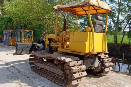 ขายรถแทร็กเตอร์D2-5P 5กระบอก สไลด์6ทิศทาง เครื่องดี ใบแทร็กเต็ม ระบบเลี้ยวปกติ รถพร้อมใช้งาน โทร0616613023แพรว