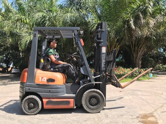 (ลดกระหน่ำ)ขายFORKLIFT TOTOTA รุ่น6FG14(1.5ตัน)(งากระดก) สวยเดิมจากญี่ปุ่น ยังไม่เคยใช้ในไทย 150,000เท่านั้น!!