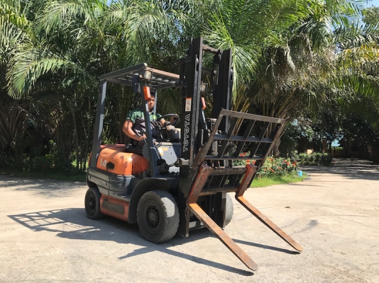 (ลดกระหน่ำ)ขายFORKLIFT TOTOTA รุ่น6FG14(1.5ตัน)(งากระดก) สวยเดิมจากญี่ปุ่น ยังไม่เคยใช้ในไทย 150,000เท่านั้น!!