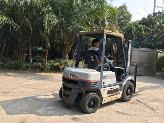 (ลดกระหน่ำ)ขายFORKLIFT KOMATSU FG20-11(2ตัน) สวยเดิมจากญี่ปุ่น ยังไม่เคยใช้ในไทย 125,000เท่านั้น!!