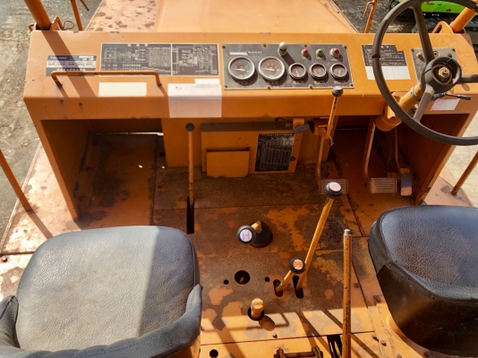 ขายรถบด 9 ล้อ SAKAI TS150 FROM JAPAN พร้อมใช้งาน ติดต่อ 063-9316985 ID LINE : 0639316985 ครับ